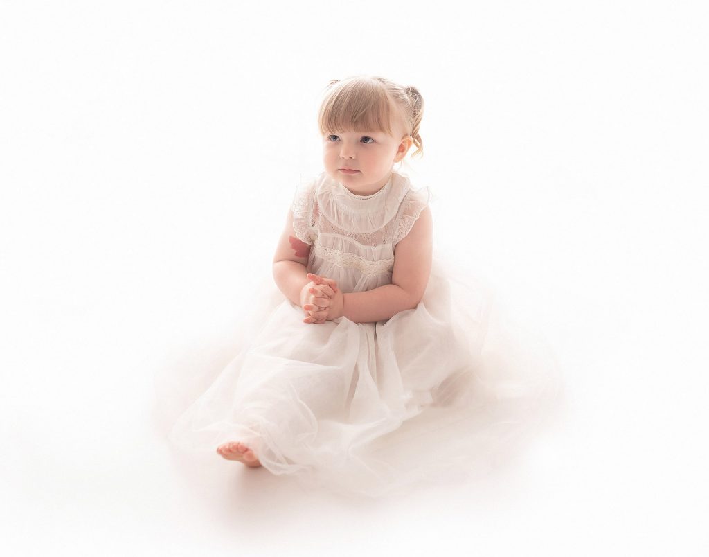 atlanta child photographer, girl in white on white background