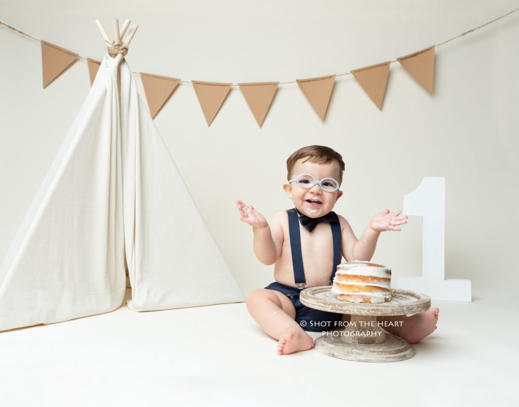 little boy first birthday simple cake smash session